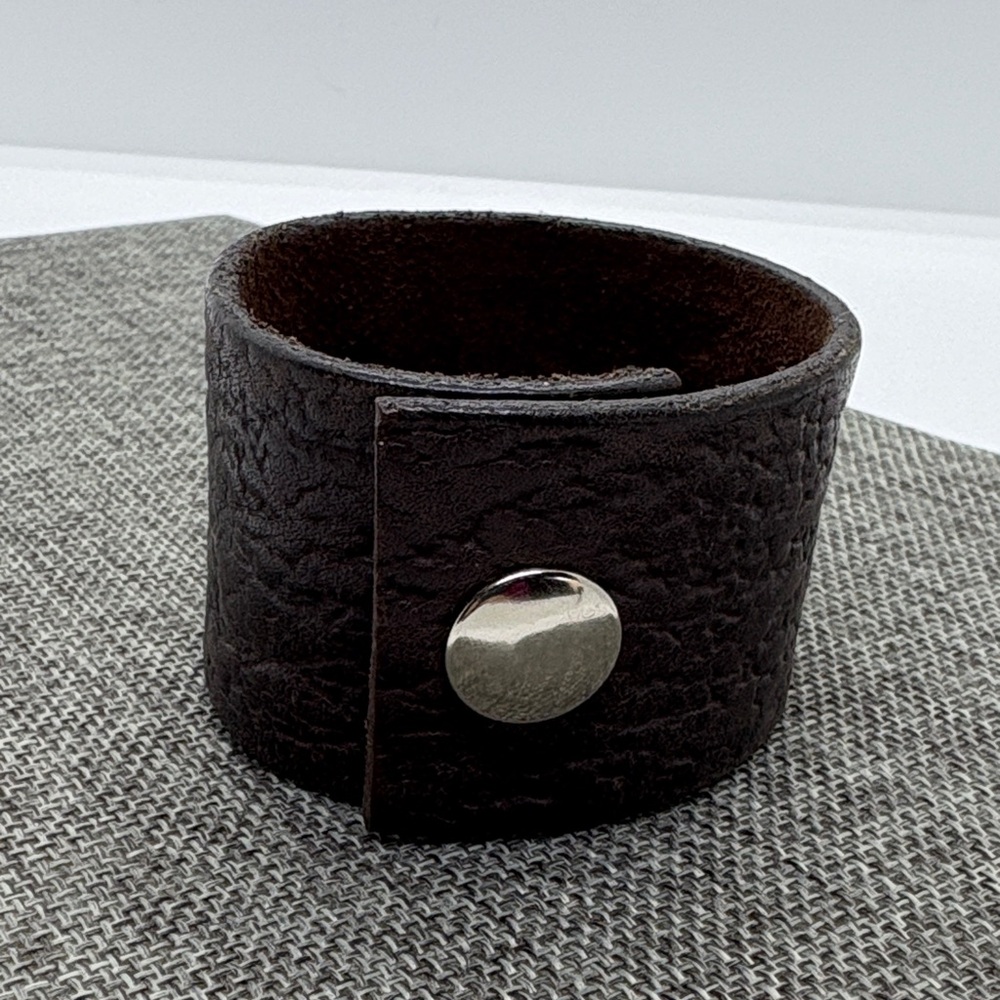 Hotter Than a Two Dollar Pistol Leather Cuff Bracelet Turquoise Accent - Picture 3 of 8